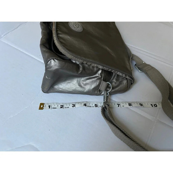 Kipling Metallic insulated lunch bag - Picture 8 of 8